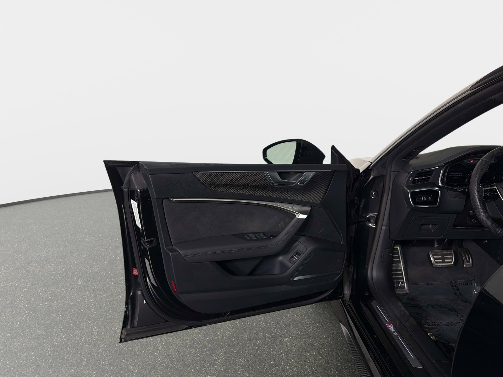 Used 2025 Audi RS 7 Performance AWD/4WD image 38