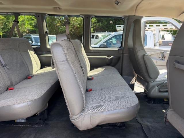 Used 2017 Chevrolet Express 3500 LT w/ LT Preferred Equipment Group RWD image 26