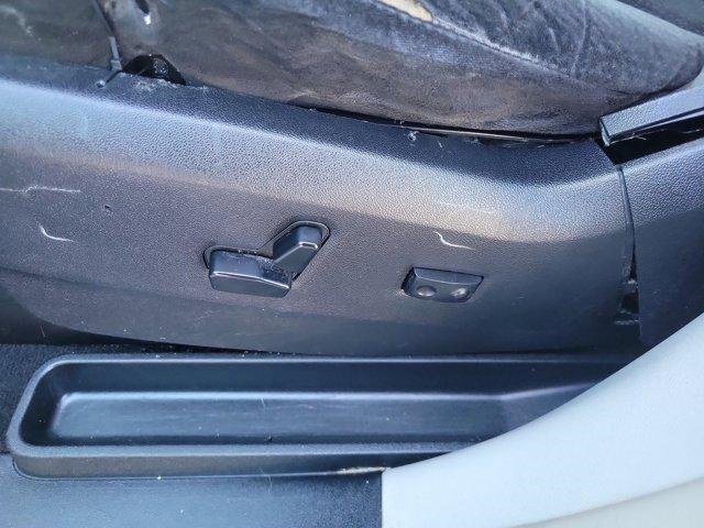 Used 2014 Chrysler Town & Country Touring image 20