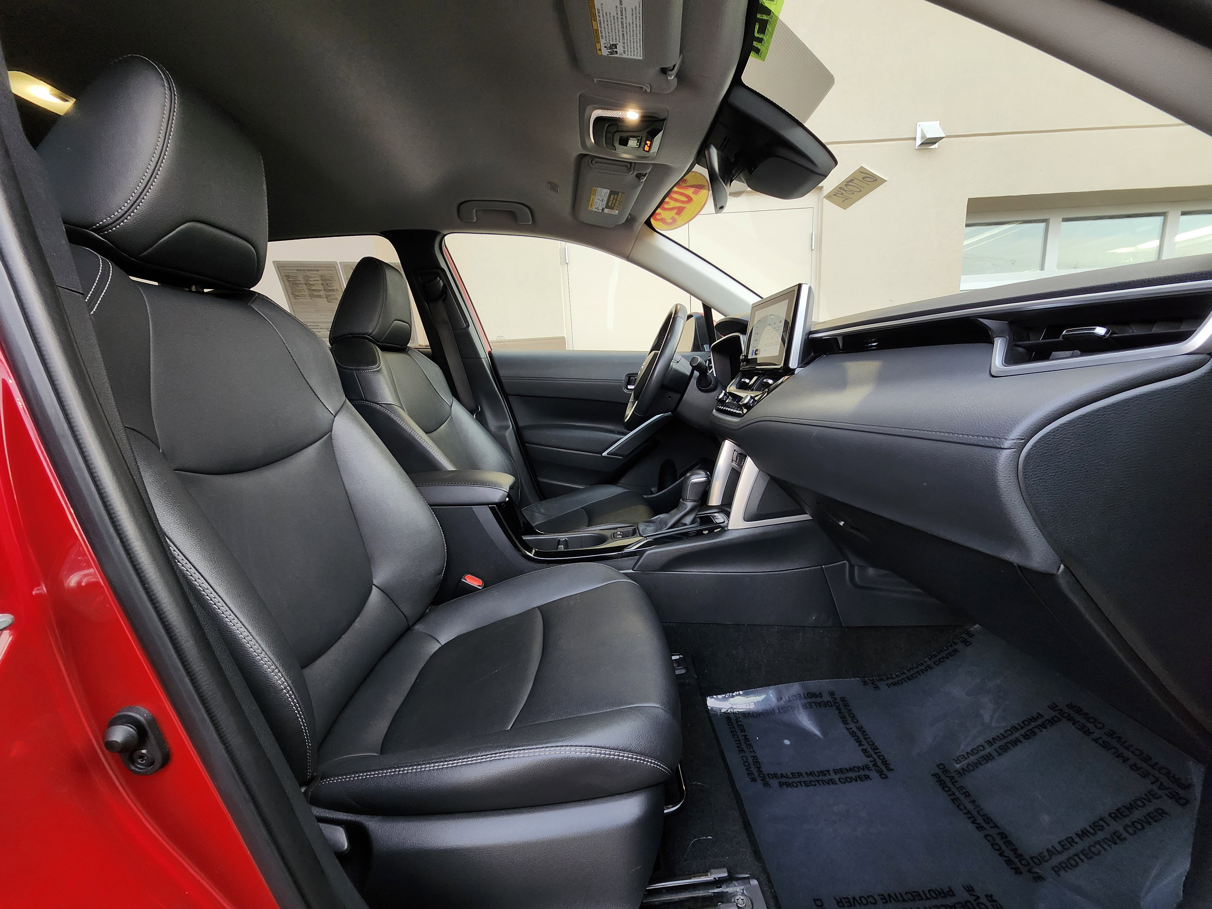 Used 2023 Toyota Corolla Cross XLE image 23