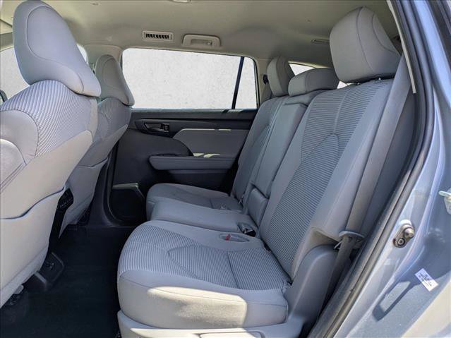 Certified 2024 Toyota Highlander LE FWD image 18