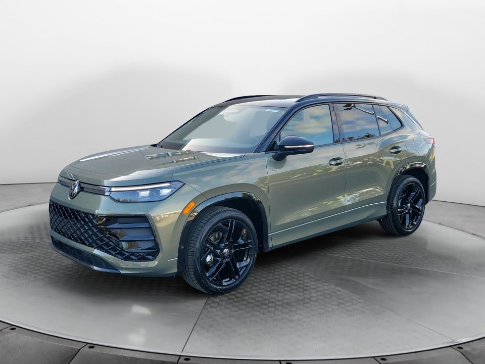 New 2026 Volkswagen Tiguan SE R-Line FWD image 3