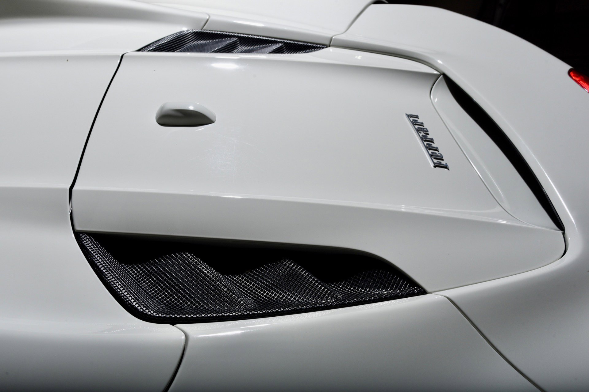 Used 2018 Ferrari 488 Spider image 16