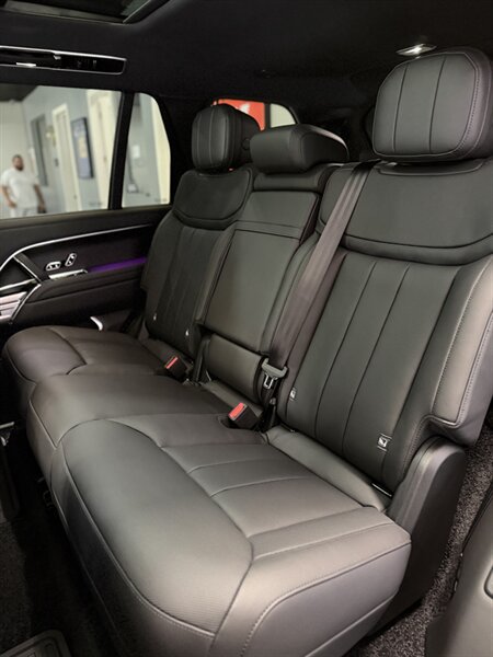 Used 2026 Land Rover Range Rover Long Wheelbase SE AWD/4WD image 14