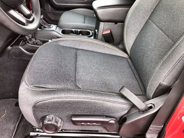 Used 2025 Jeep Gladiator Sport image 12