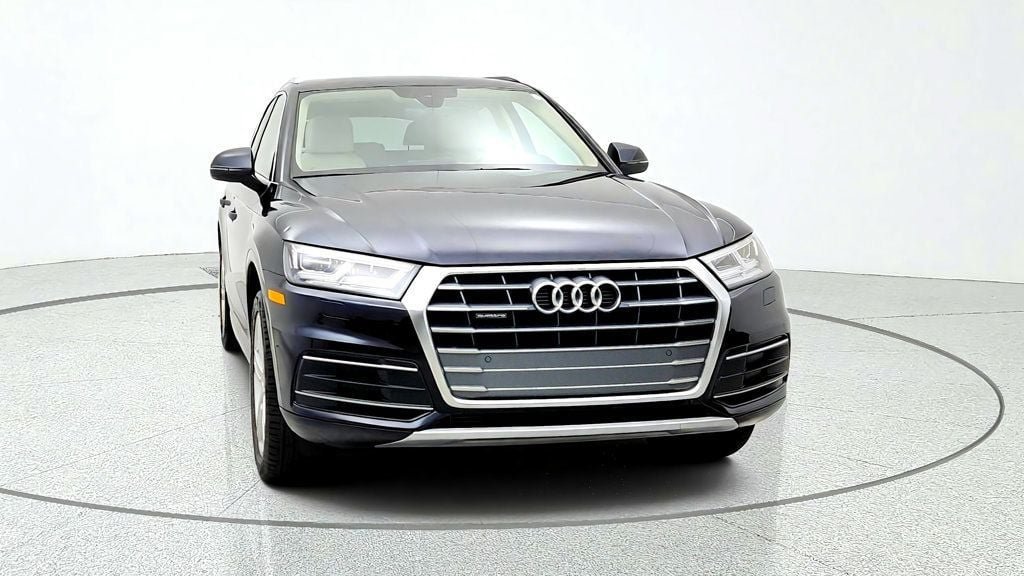 Used 2019 Audi Q5 2.0T Premium Plus w/ Premium Plus Package AWD/4WD image 2