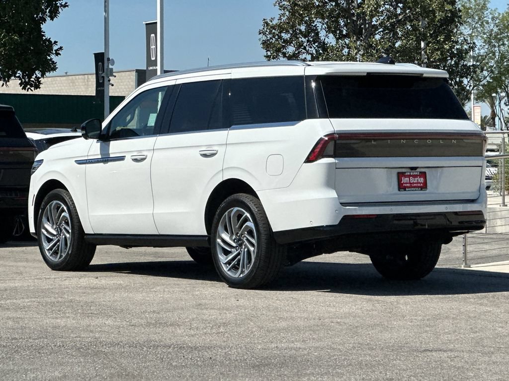 Certified 2025 Lincoln Navigator Reserve AWD/4WD image 5