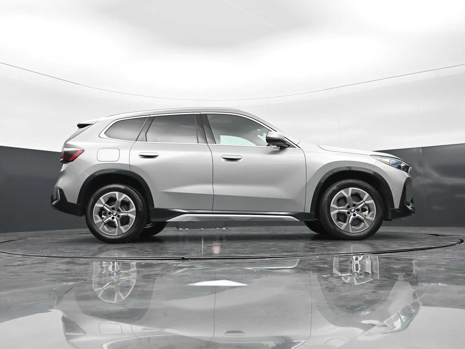 Used 2026 BMW X1 xDrive28i w/ Technology Package AWD/4WD image 27