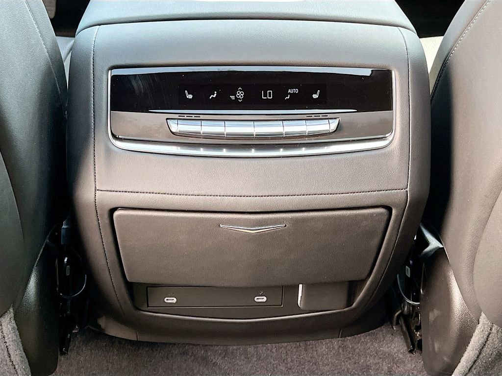 Certified 2023 Cadillac Escalade Premium Luxury w/ Performance Package AWD/4WD image 33