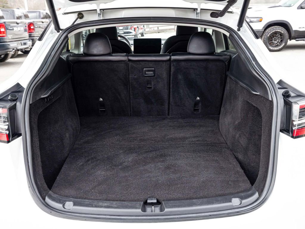Used 2023 Tesla Model Y Long Range image 30