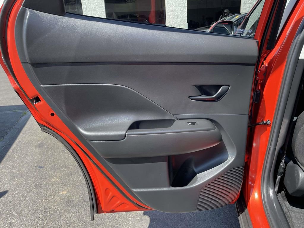Used 2025 Hyundai Kona SEL FWD image 16