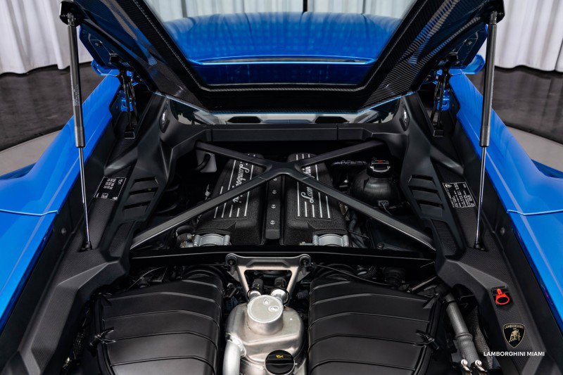 Used 2023 Lamborghini Huracan Tecnica image 19