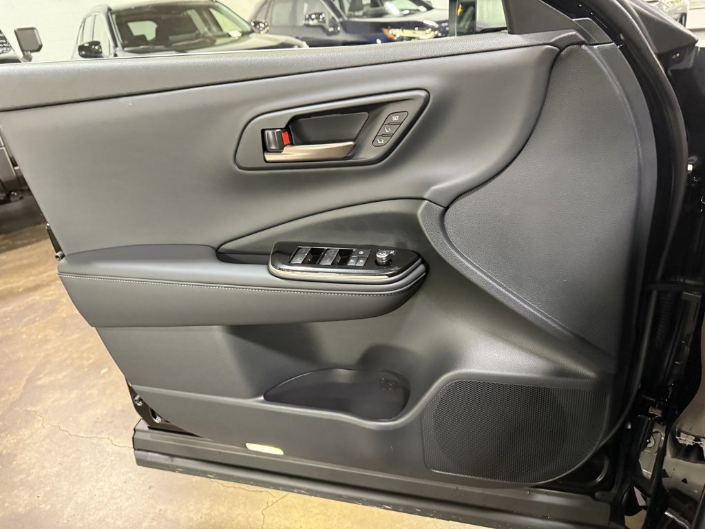 New 2025 Toyota Crown Signia image 25