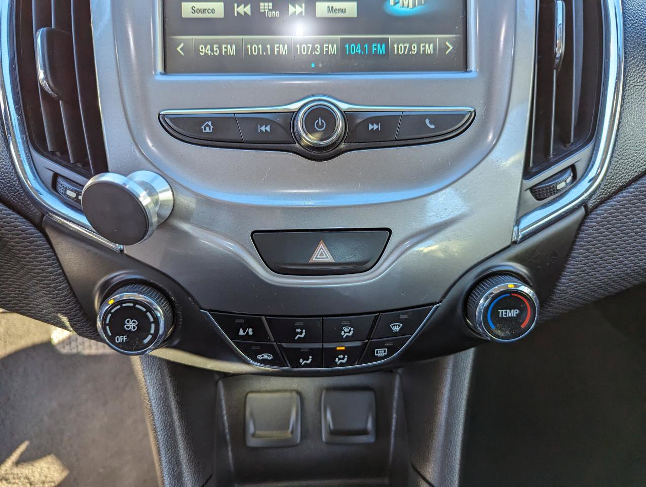 Used 2016 Chevrolet Cruze LT image 23