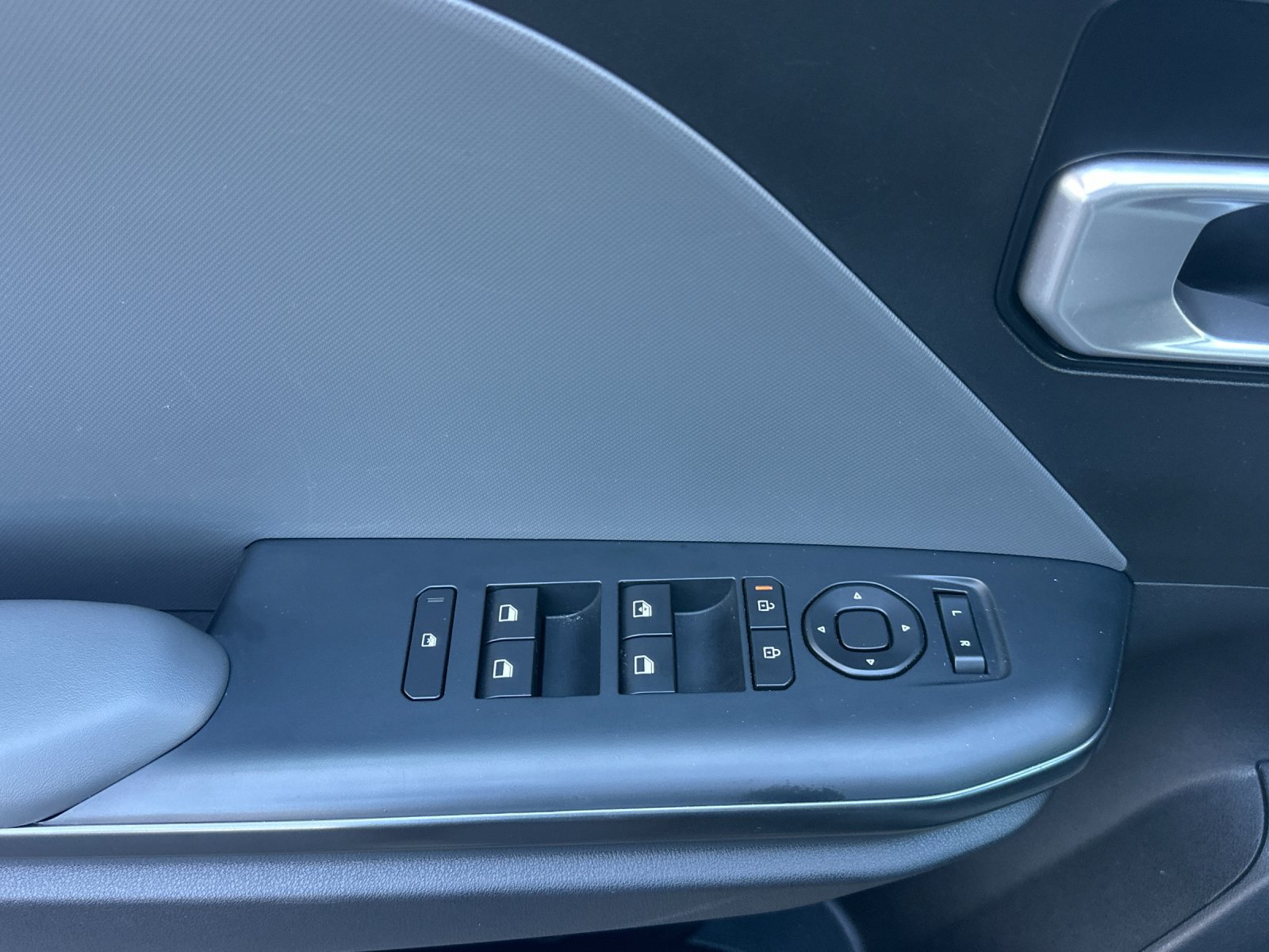 Used 2025 Kia K4 FWD image 11