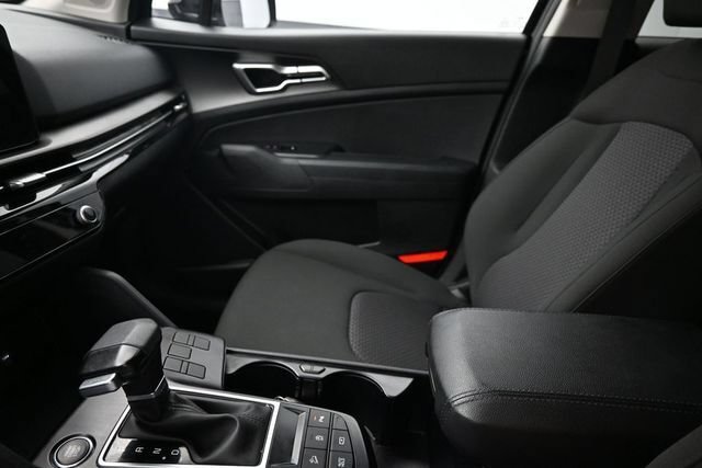 Used 2026 Kia Sportage LX FWD image 13