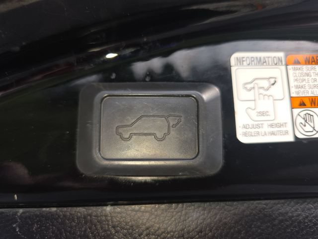 Used 2018 Toyota RAV4 XLE FWD image 14