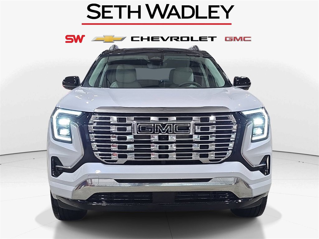 New 2026 GMC Terrain Denali w/ LPO, Black Badging Package image 2