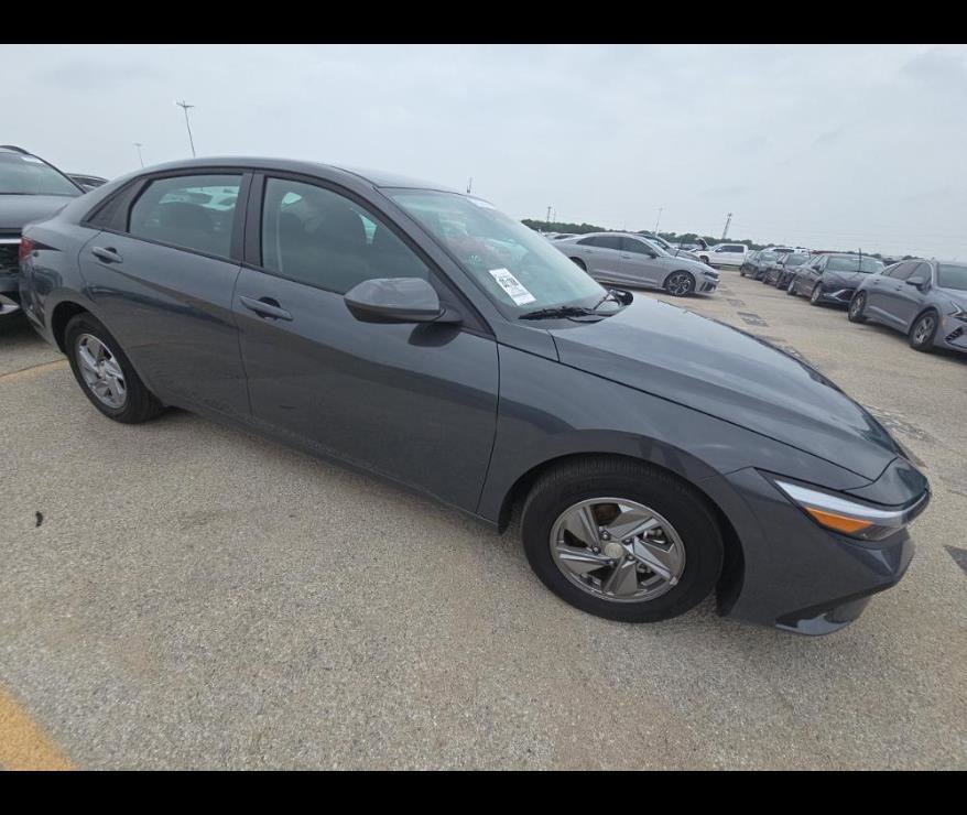 Used 2025 Hyundai Elantra SE FWD video 1