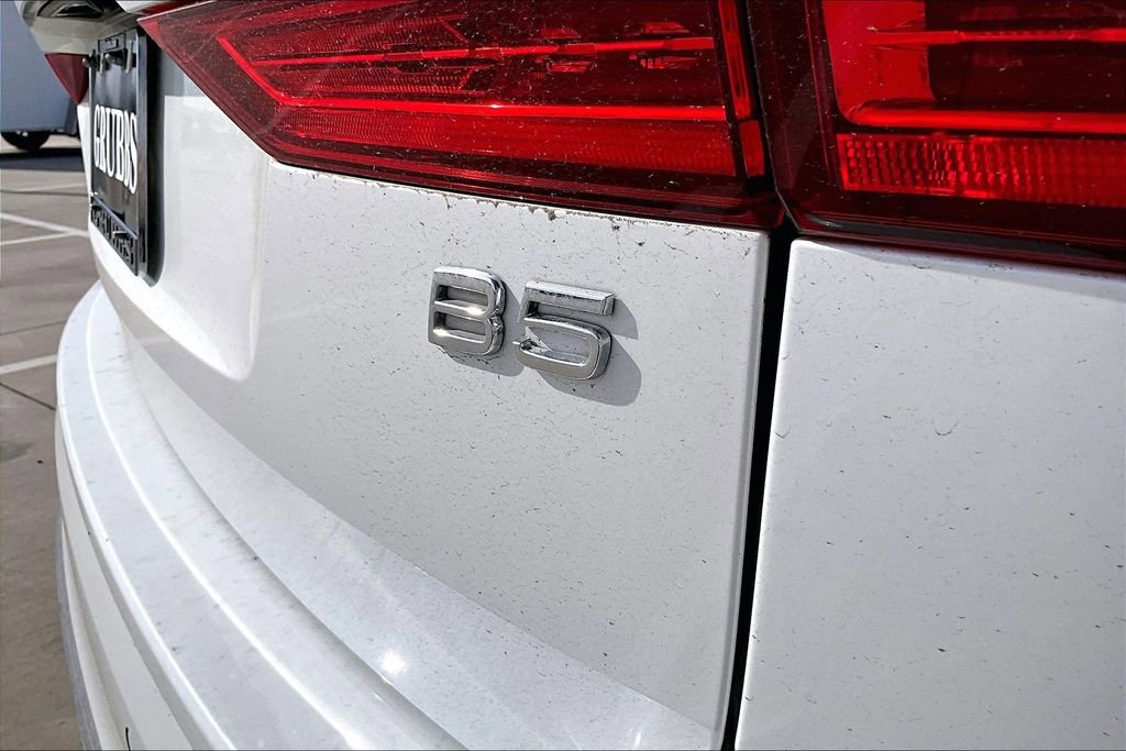 Used 2023 Volvo XC60 B5 Ultimate w/ Climate Package image 41