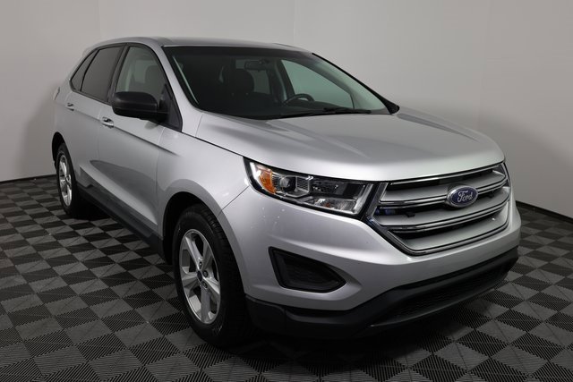 Used 2018 Ford Edge SE image 3