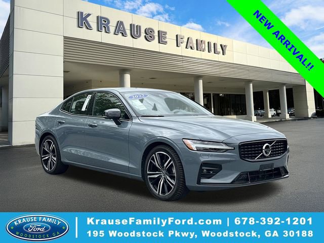 Used 2022 Volvo S60 B5 R-Design image 1