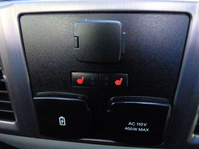 Used 2022 Ford F450 Limited w/ FX4 Off-Road Package image 25