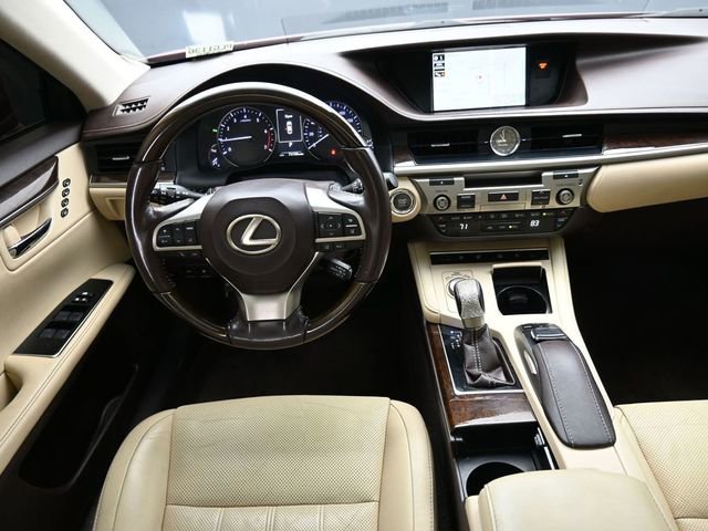 Used 2017 Lexus ES 350 w/ Luxury Package image 25