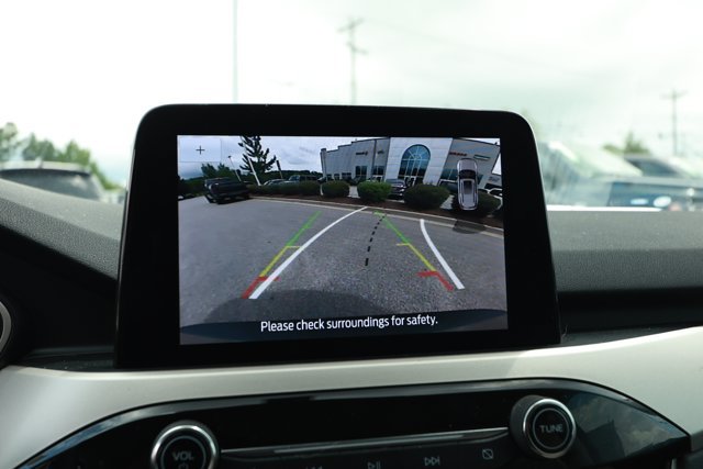 Used 2022 Ford Escape SEL w/ Technology Package FWD image 17