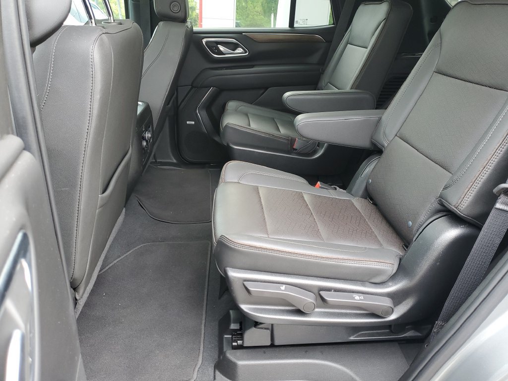 Used 2023 Chevrolet Tahoe High Country AWD/4WD image 12