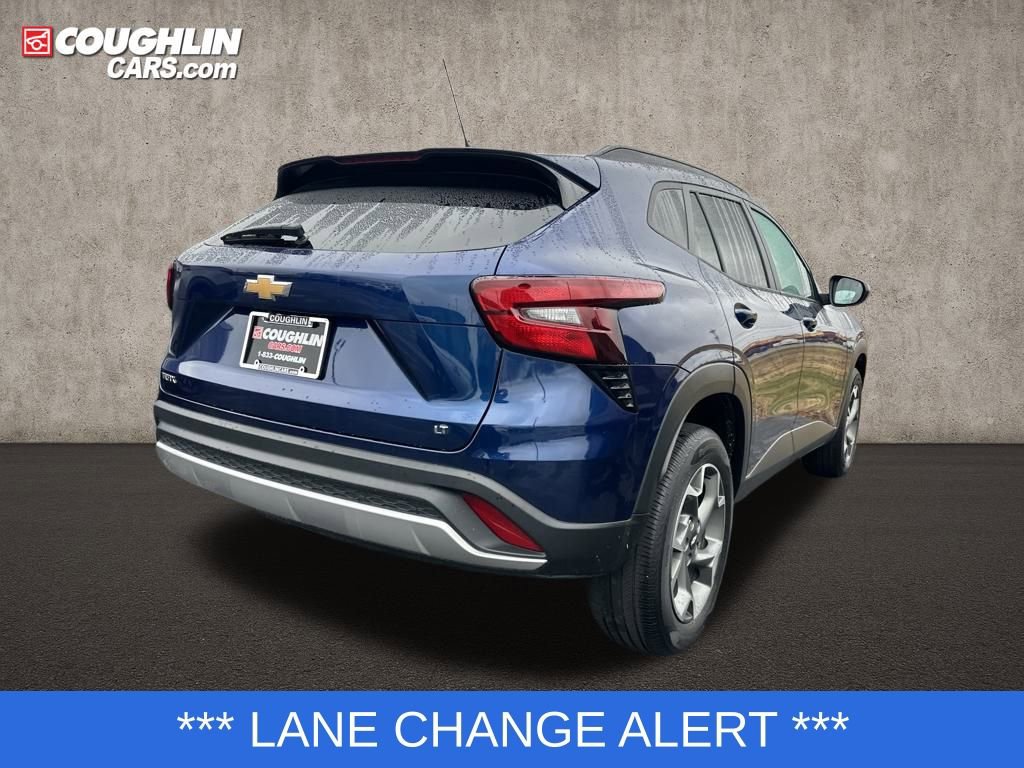 Used 2024 Chevrolet Trax LT w/ Driver Confidence Package image 7