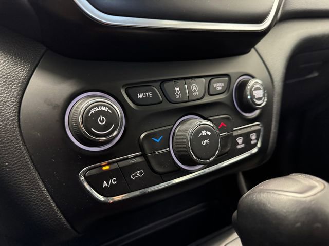 Used 2019 Jeep Cherokee Latitude Plus image 40