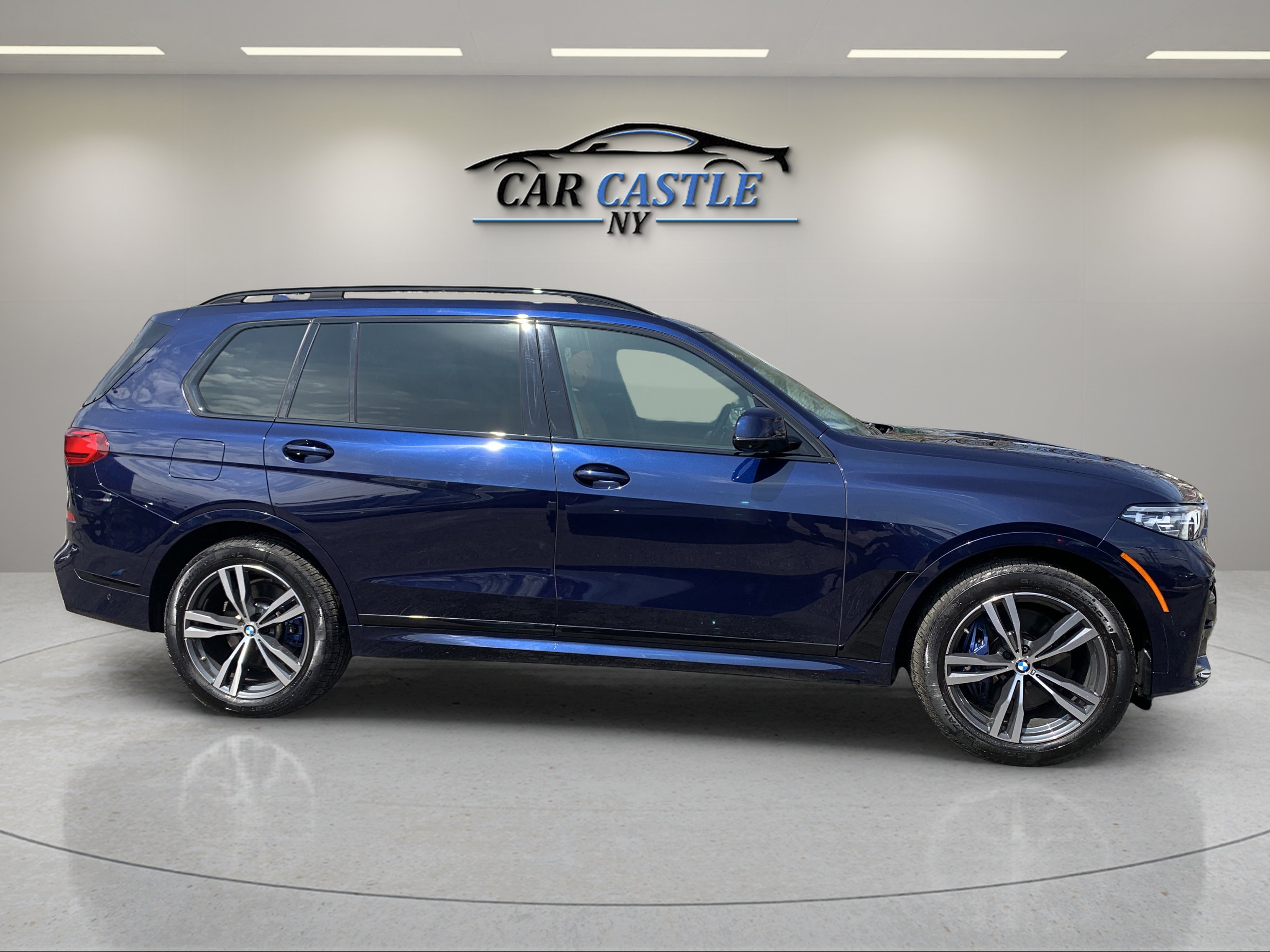 Used 2022 BMW X7 xDrive40i w/ M Sport Package image 6