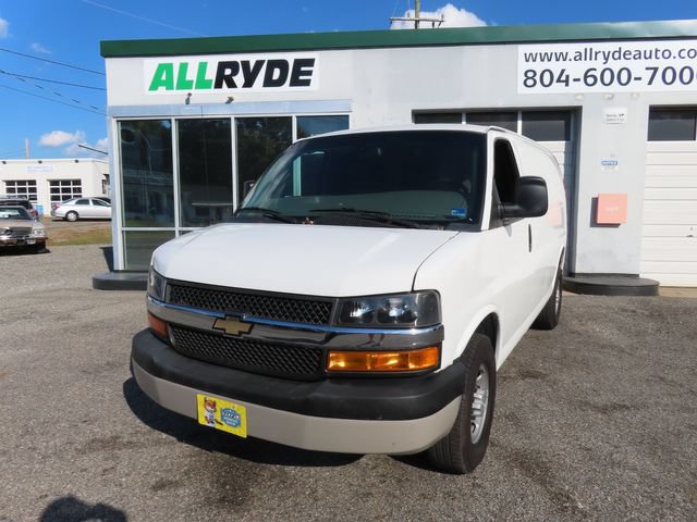 Used 2019 Chevrolet Express 2500 RWD image 2