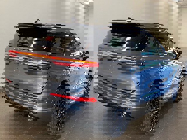 New 2025 Lincoln Corsair Reserve w/ Jet Appearance Package image 7