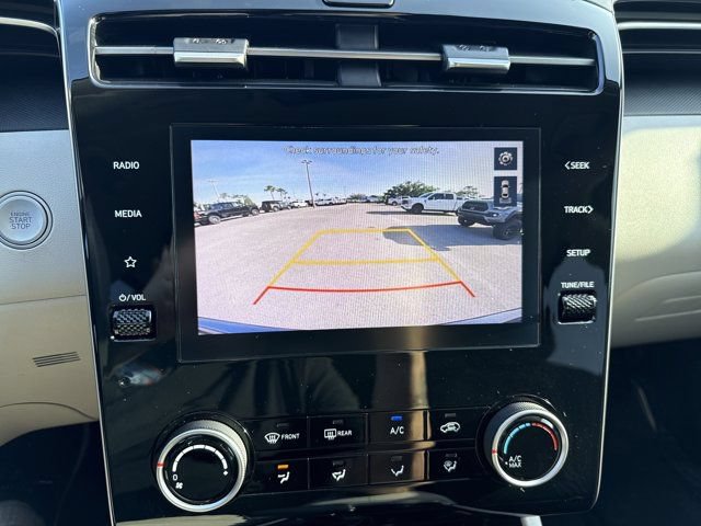 Used 2023 Hyundai Tucson SEL FWD image 17