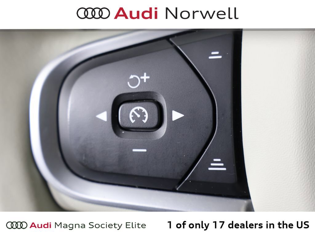 Used 2022 Volvo XC60 B5 Momentum w/ Climate Package image 28