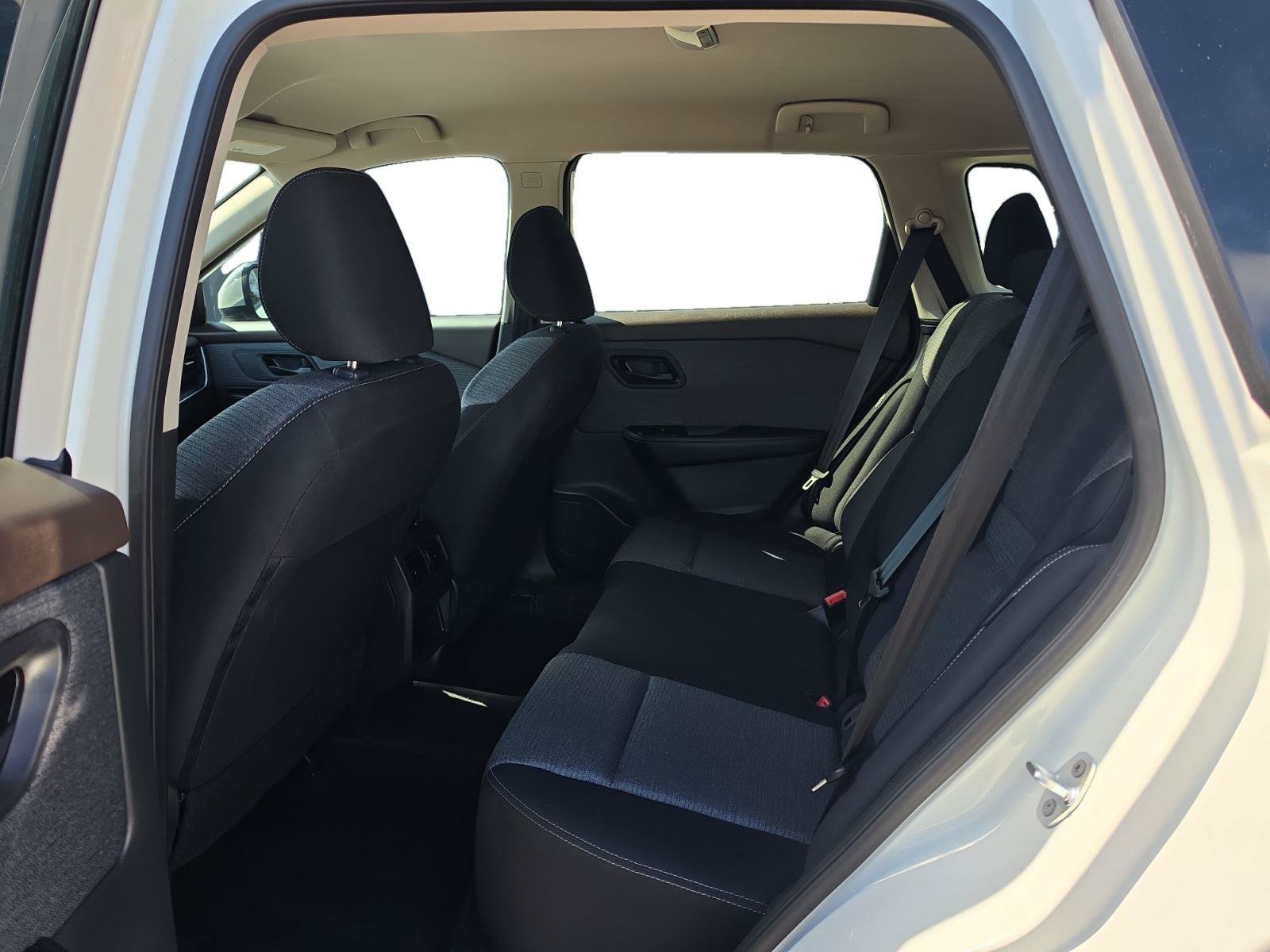 Used 2022 Nissan Rogue S FWD image 19