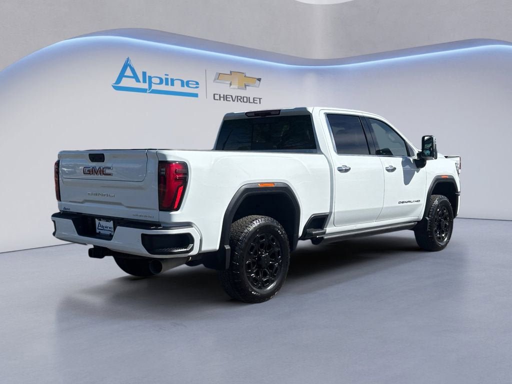 Used 2024 GMC Sierra 2500 Denali w/ Technology Package AWD/4WD image 5