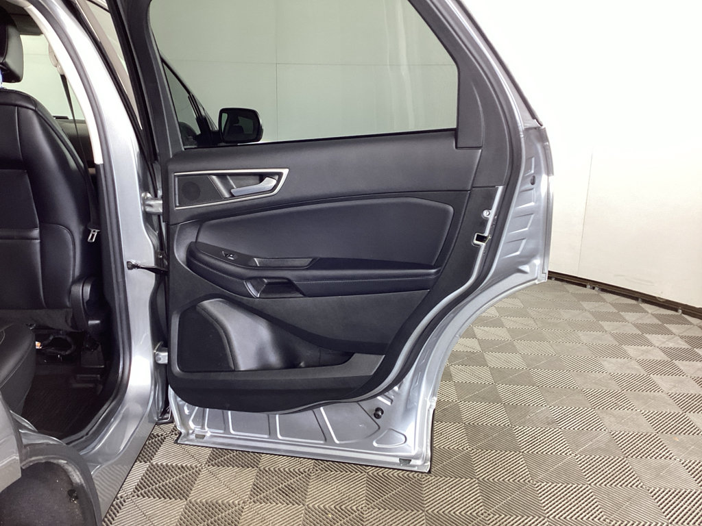 Used 2023 Ford Edge SEL w/ Convenience Package AWD/4WD image 11