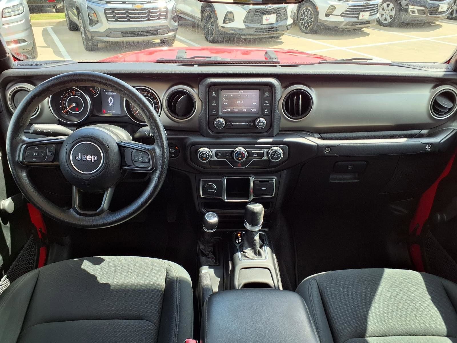 Used 2021 Jeep Gladiator Sport image 11