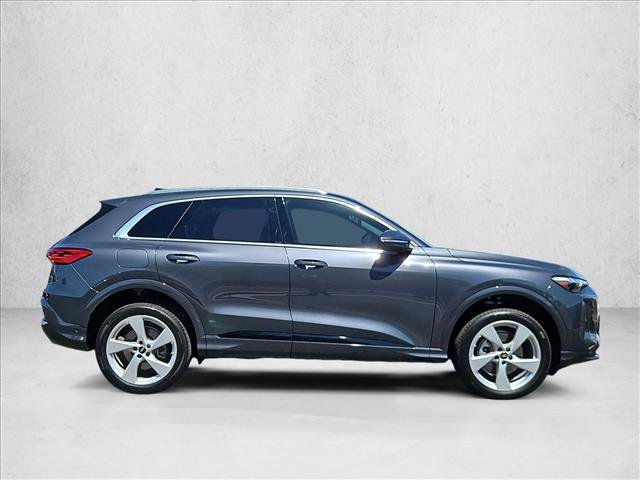Certified 2025 Audi Q5 Premium w/ Premium Plus AWD/4WD image 4