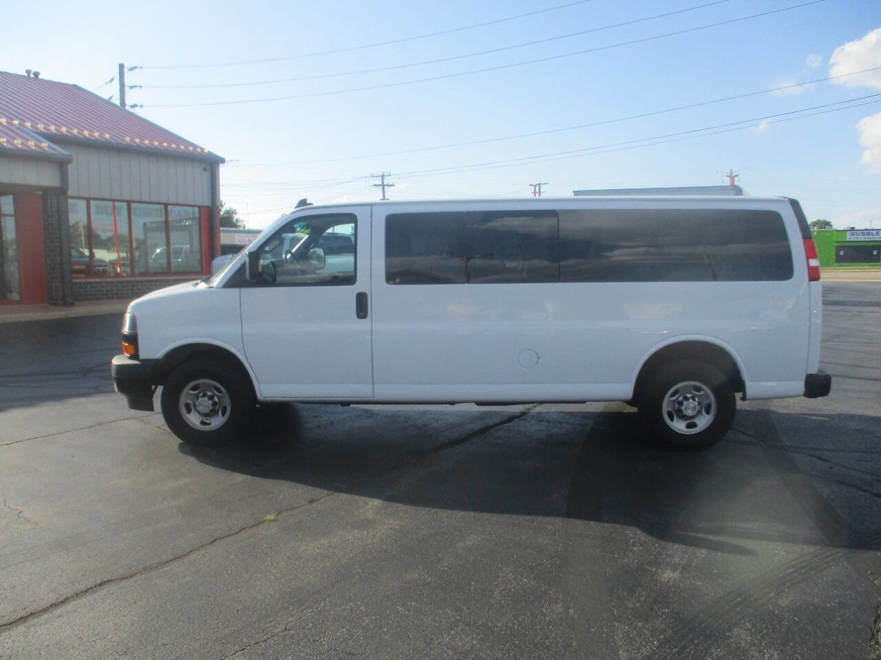 Used 2022 Chevrolet Express 3500 LS image 2