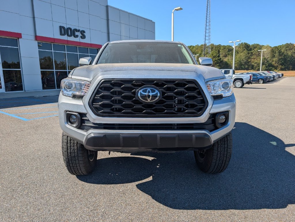 Used 2023 Toyota Tacoma SR5 RWD image 8