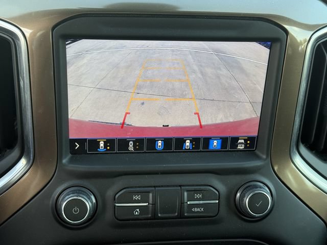 Used 2020 Chevrolet Silverado 1500 High Country w/ Technology Package AWD/4WD image 17