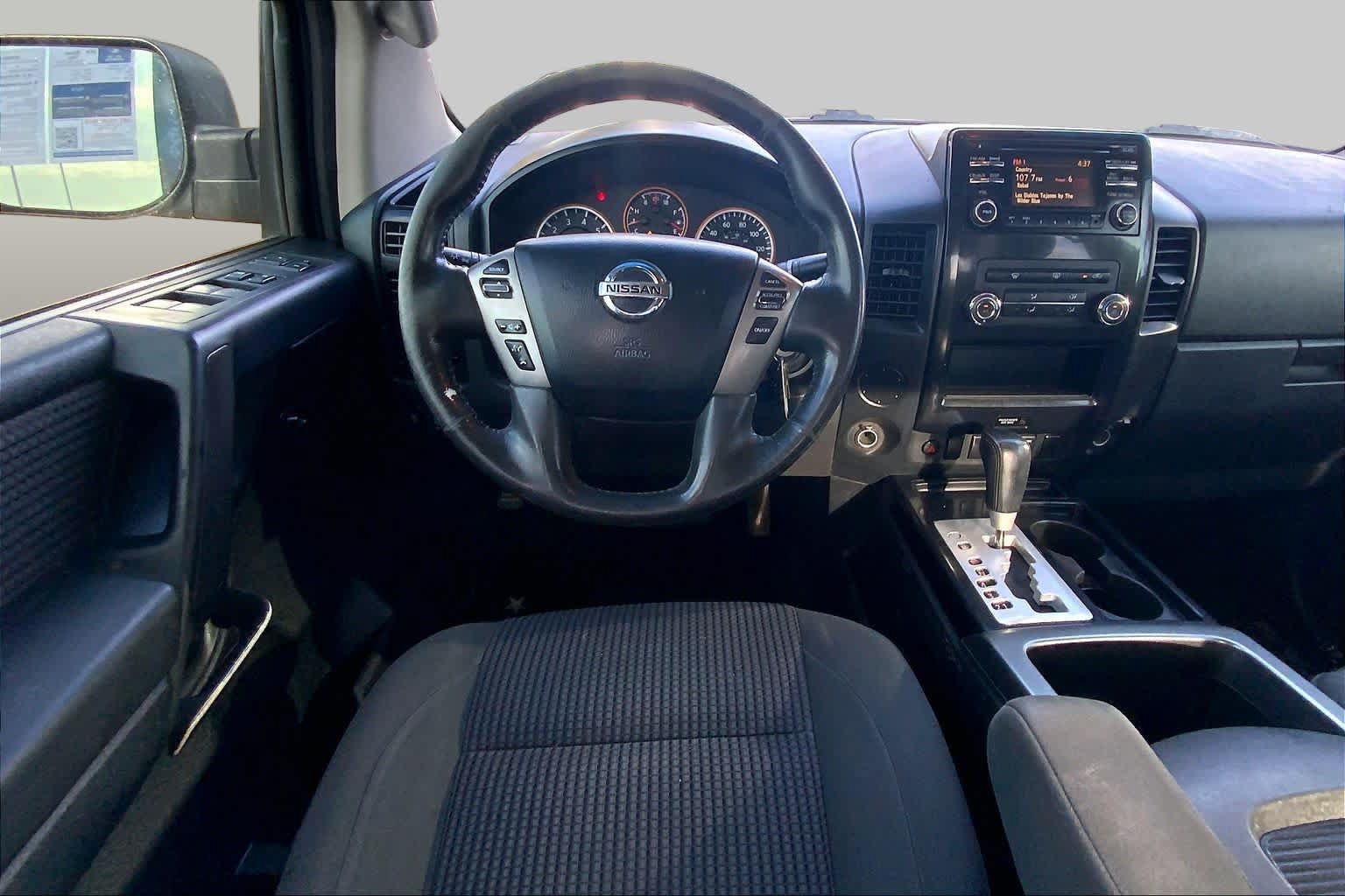 Used 2014 Nissan Titan SV w/ SV Value Truck Package RWD image 6