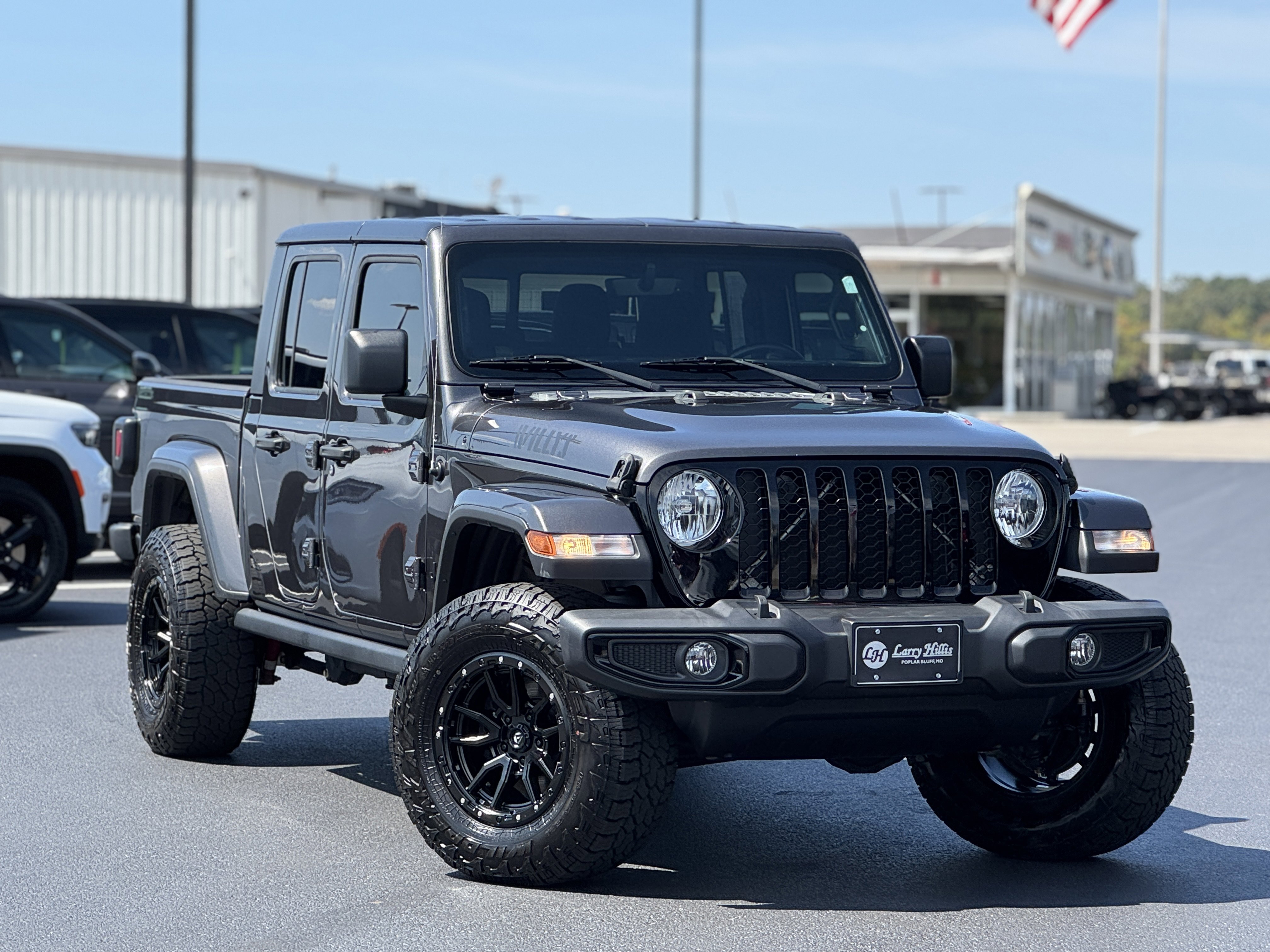 Used 2021 Jeep Gladiator Willys image 3
