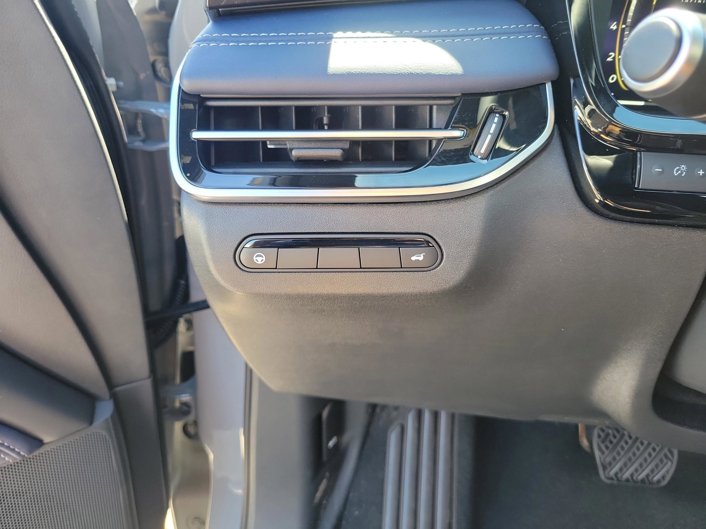 New 2026 INFINITI QX60 Sport w/ Dark Cargo Package image 19