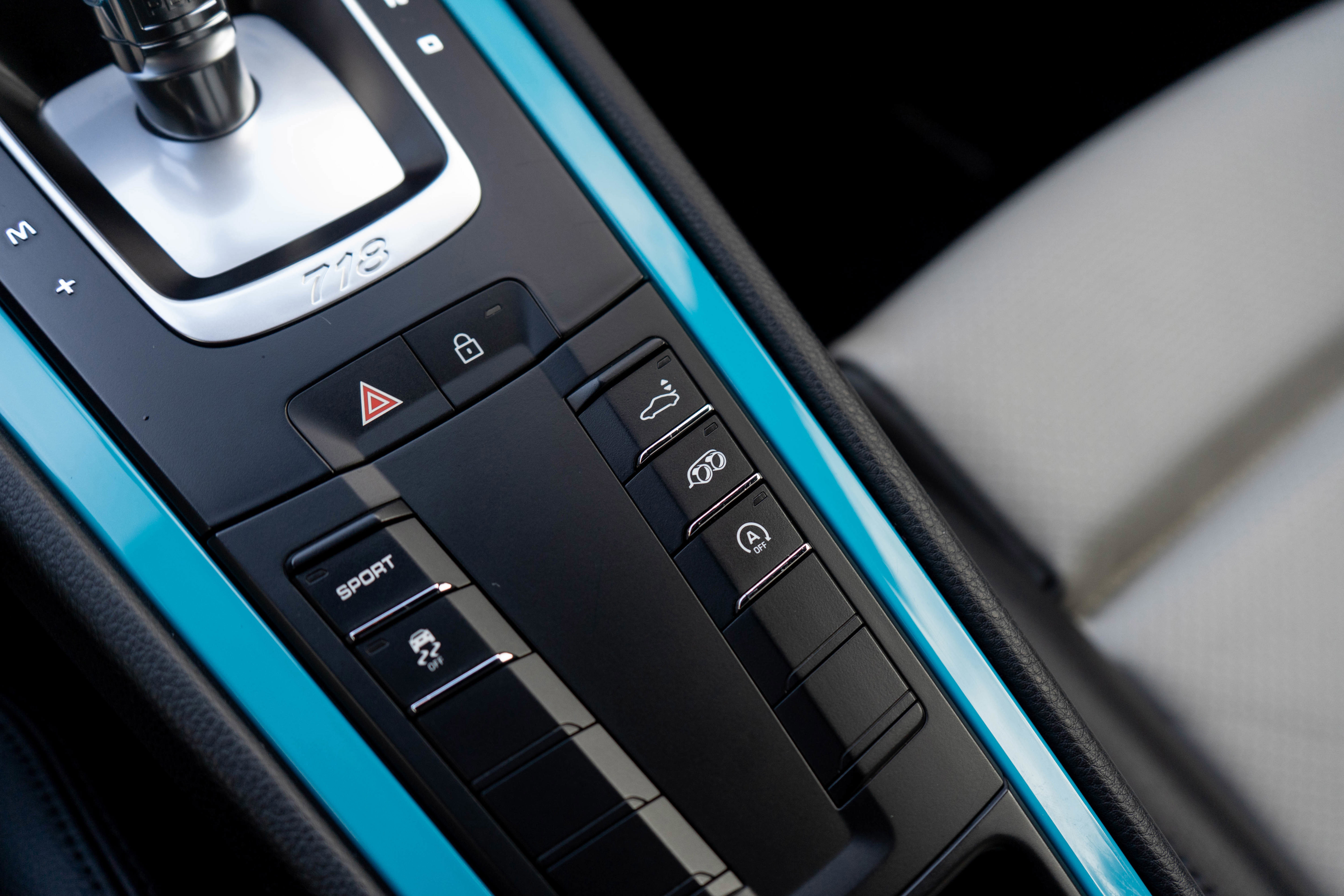 Used 2020 Porsche 718 Cayman image 19