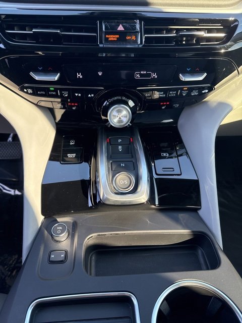 Certified 2025 Acura MDX w/ Technology Package image 29